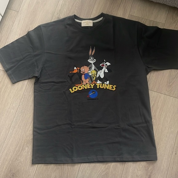 Looney Tunes Vintage Look Tee - Picture 3 of 5
